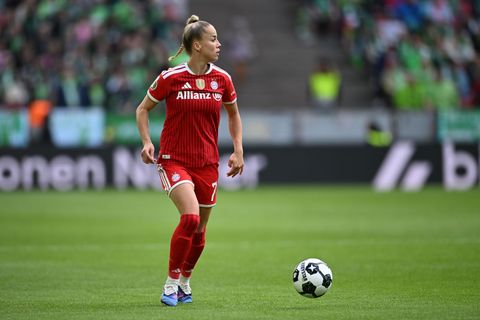Giulia Gwinn hat zuletzt mit einer Bandage gespielt. (Archivbild) Foto: Fabian Strauch/dpa