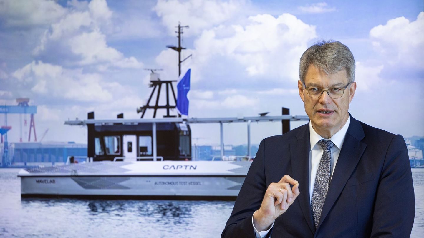 Das Projekt trägt laut Bundesverkehrsminister Patrick Schnieder (CDU) wesentlich dazu bei, den öffentlichen Verkehr auf dem Wass