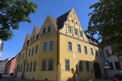 Persönliche Briefe des Hallensers Otto Herrmann aus einem KZ-Außenlager sind nun im Stadtmuseum Halle zu sehen. (Archivbild) Fot