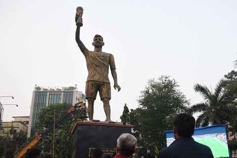 Die Statue von Lionel Messi in Kalkutta wurde im Dezember aufgestellt