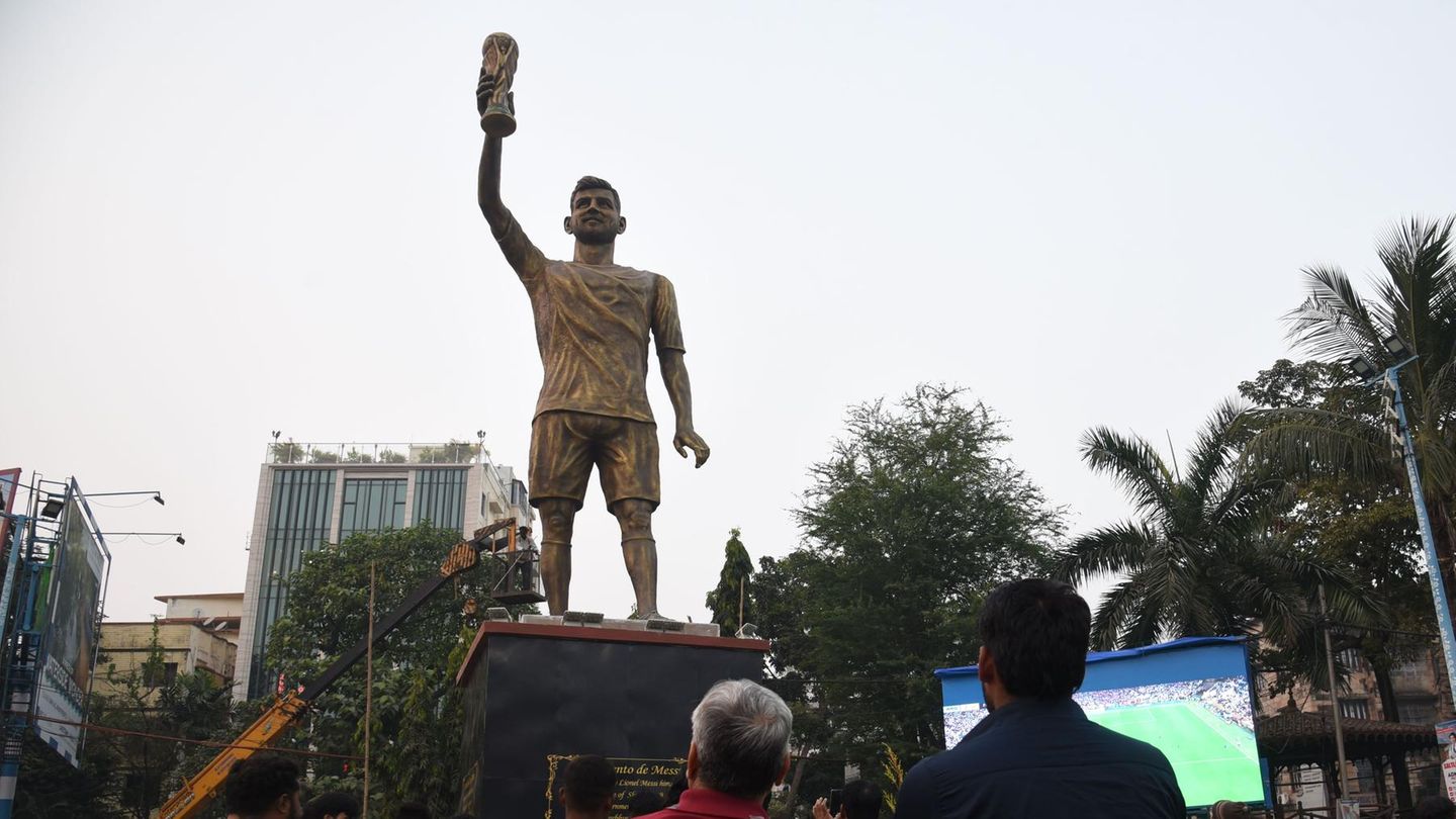 Die Statue von Lionel Messi in Kalkutta wurde im Dezember aufgestellt