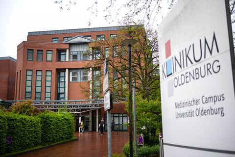 Das Klinikum Oldenburg kündigte an, von der Cyberattacke betroffene Patienten zu informieren. (Archivbild) Foto: Sina Schuldt/dp