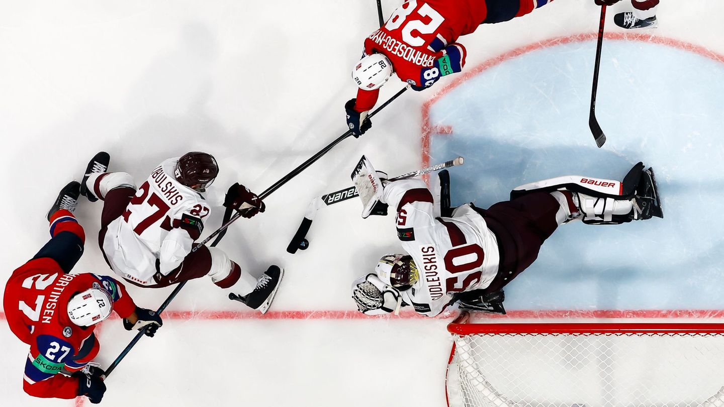 Turnier in der Schweiz: Norwegen erreicht erstmals Halbfinale der Eishockey-WM