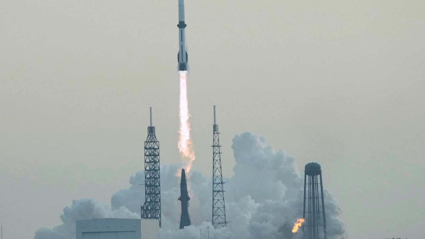 Raumfahrt: Bezos-Rakete explodiert bei Test vor dem Start