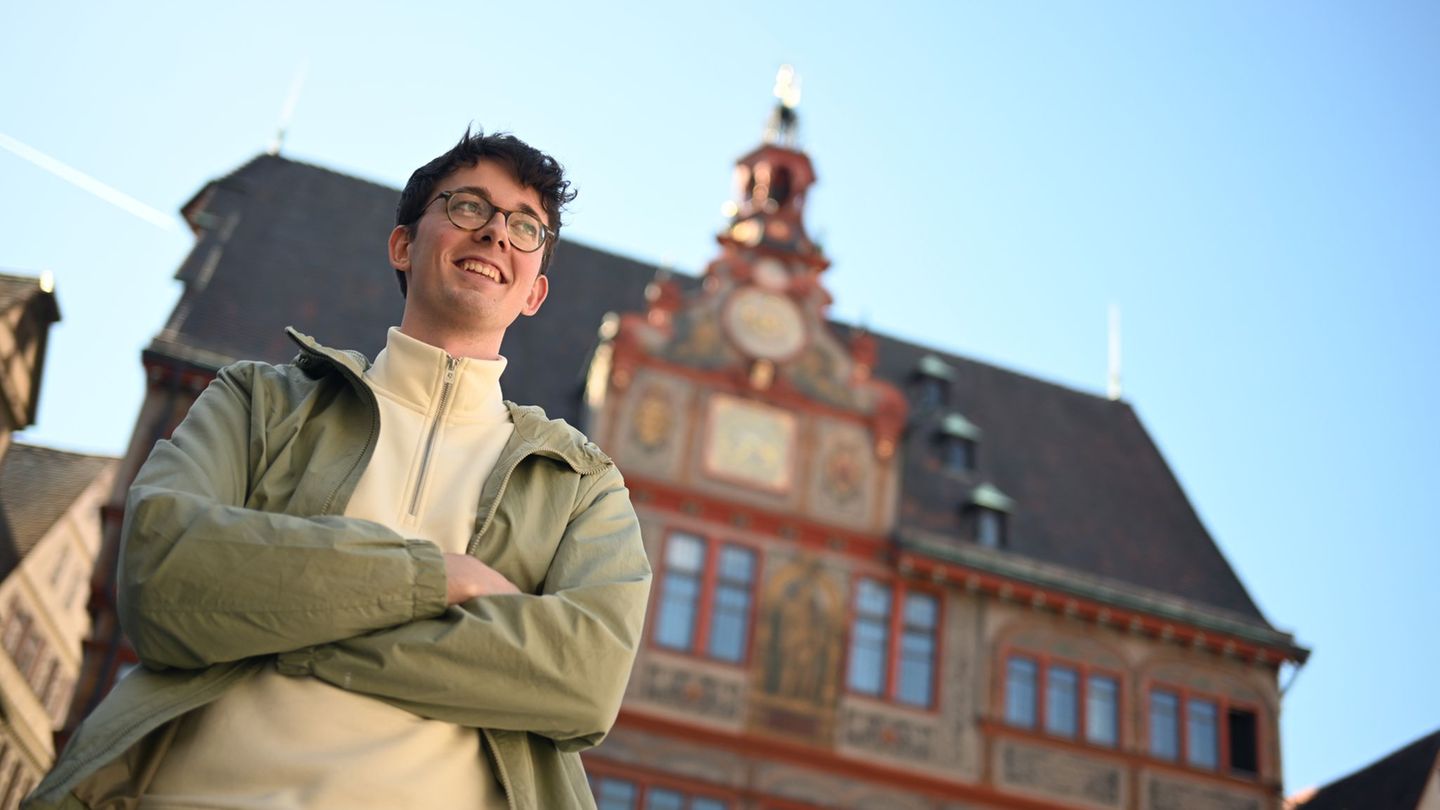 Benedikt Döllmann ist 20 Jahre alt – und Stadtrat in seiner Heimatstadt Tübingen. Foto: Marijan Murat/dpa