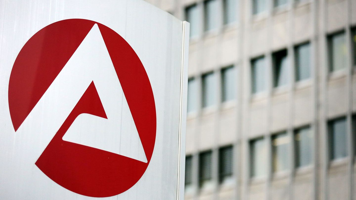 Arbeitsmarkt: Zahl der Arbeitslosen sinkt wieder unter drei Millionen