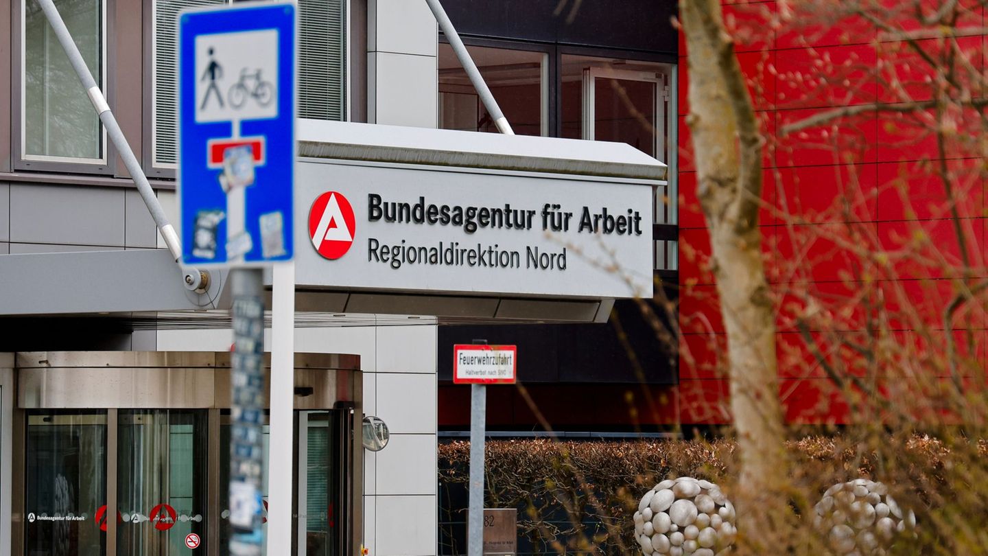 Die Arbeitslosenquote in Schleswig-Holstein liegt bei 5,8 Prozent. (Archivbild) Foto: Frank Molter/dpa