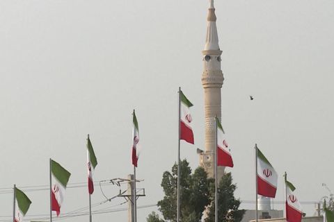 Iranische Flaggen