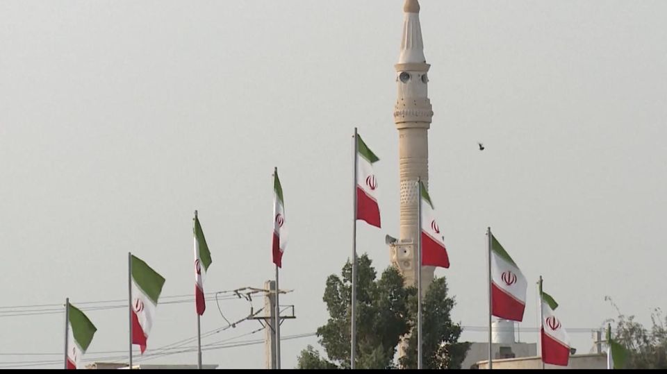 Iranische Flaggen