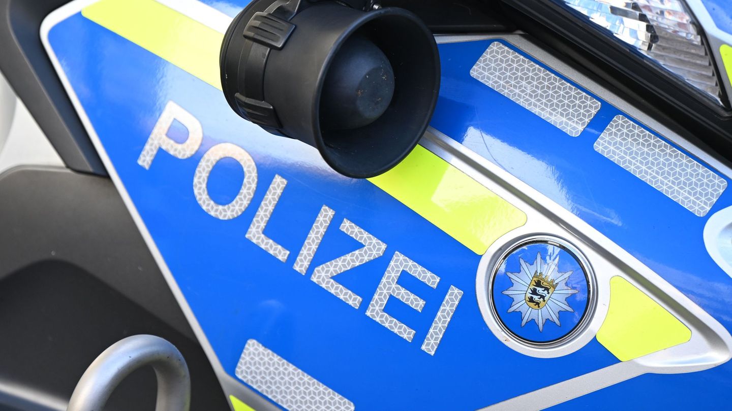 Die Polizei nahm in der Nähe des Tatorts einen Verdächtigen vorläufig fest. (Symbolbild) Foto: Bernd Weißbrod/dpa