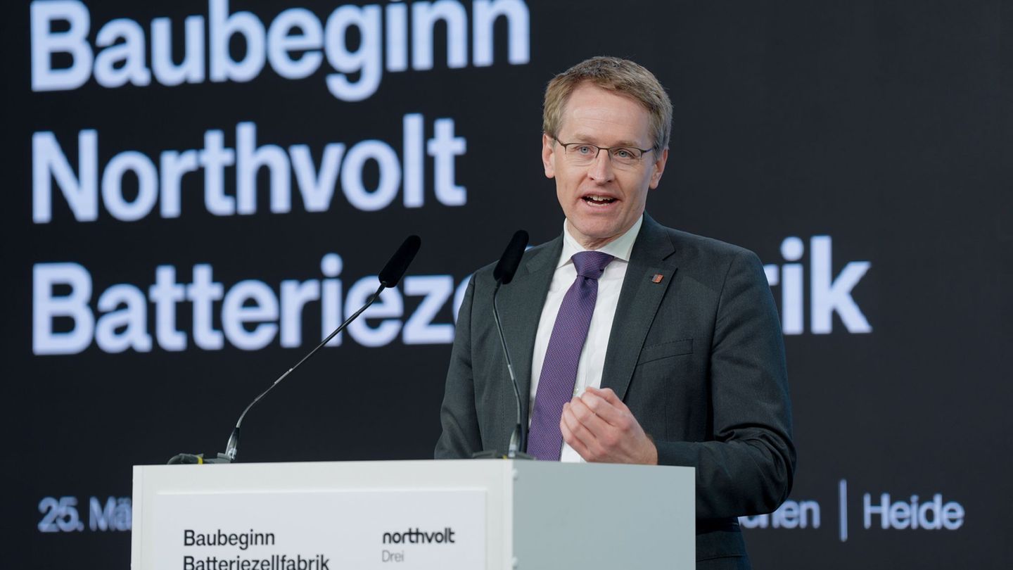 Die Regierung von Daniel Günther (CDU) hat nach Ansicht des Landesverfassungsgerichts nicht ausreichend über die geplante Northv