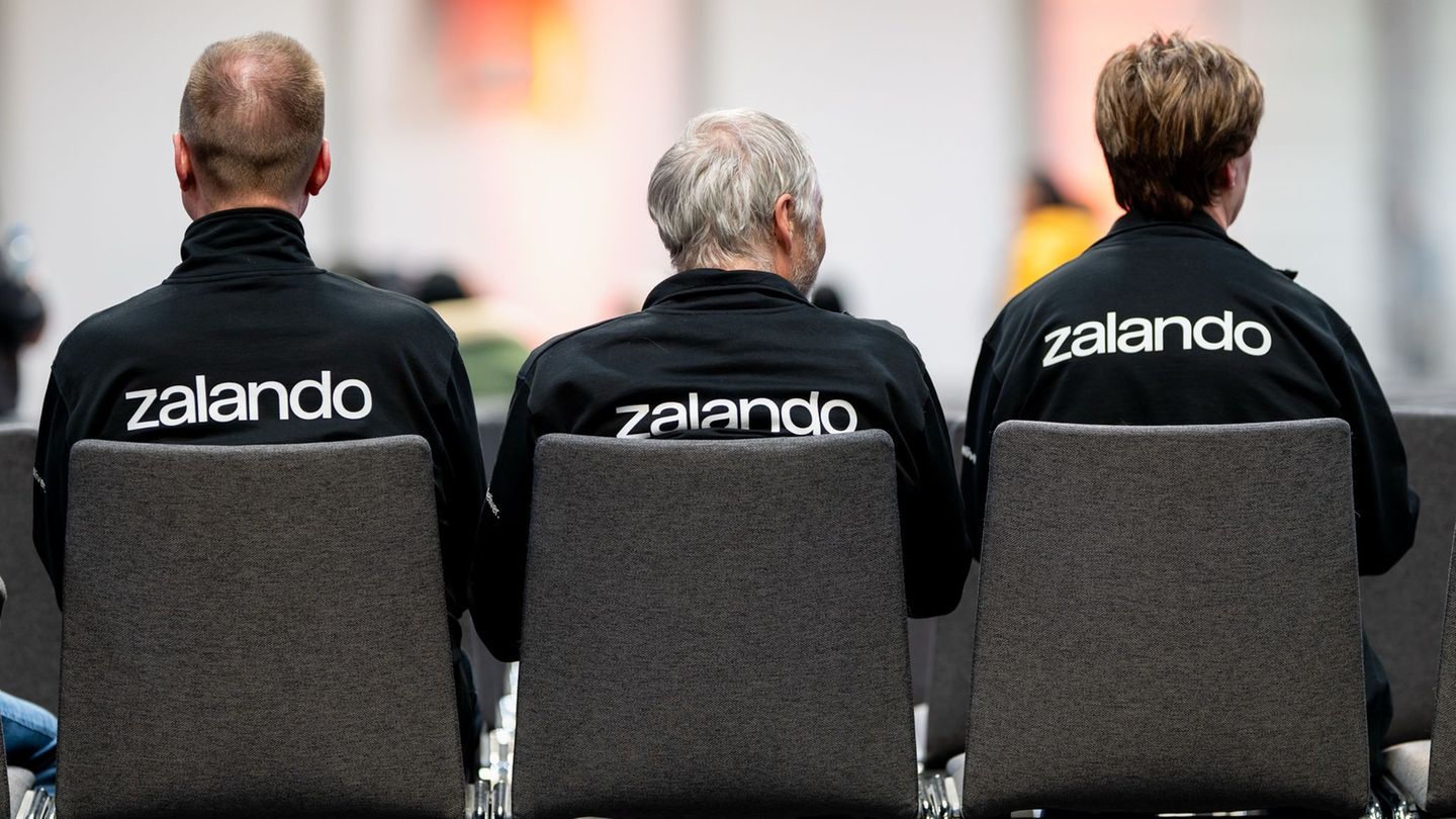 Erstmals Betriebsrat und Management von Zalando in Erfurt in Verhandlungen (Illustration). Foto: Jacob Schröter/dpa