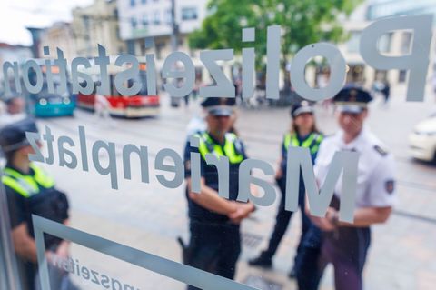 Die neue Polizeistation am Schweriner Marienplatz soll die Sicherheit an dem Verkehrsknotenpunkt und Geschäftszentrum erhöhen. F