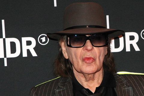 Nach den Berichten über seinen Krankenhausaufenthalt gibt Udo Lindenberg Entwarnung.