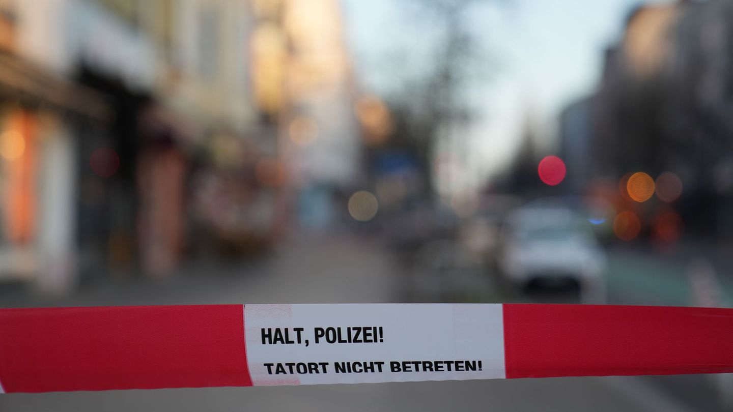 Immer wieder kommt es in Kreuzberg und Neukölln zu Schüssen auf offener Straße. (Symbolbild) Foto: Manuel Genolet/dpa