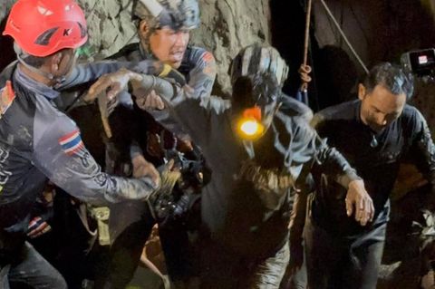 Der gerettet Goldsucher in Laos