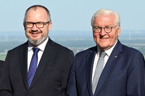 Steinmeier (r) würdigte Bodnar als leidenschaftlichen Kämpfer für Menschenrechte, Demokratie und Rechtsstaatlichkeit. Foto: Uli
