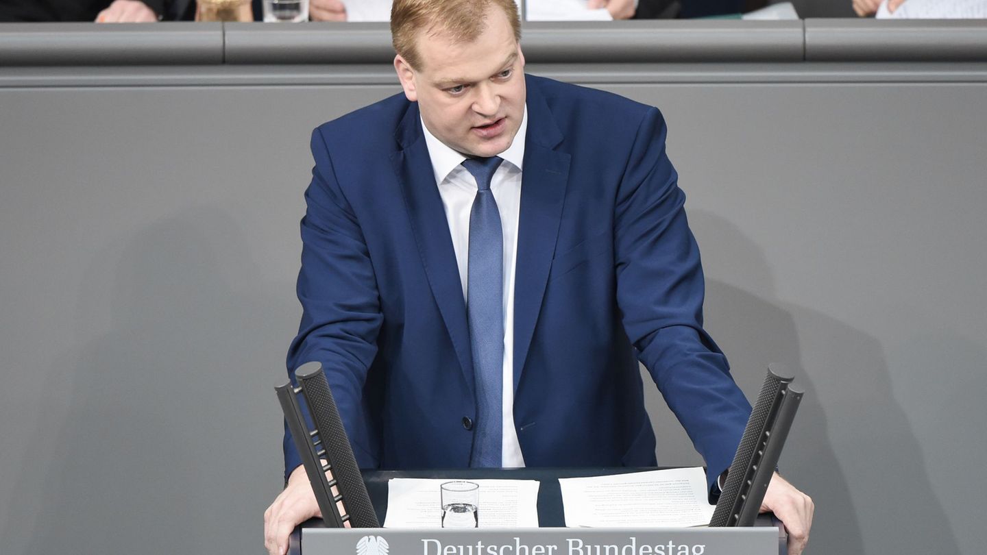 Pflegeversicherung: Stegemann: Kinder eher an Pflegekosten der Eltern beteiligen