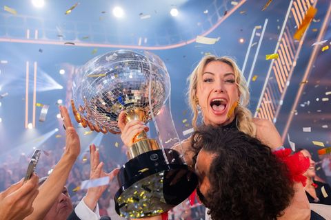 Anna-Carina Woitschack hat „Let's Dance“ gewonnen. Foto: Rolf Vennenbernd/dpa