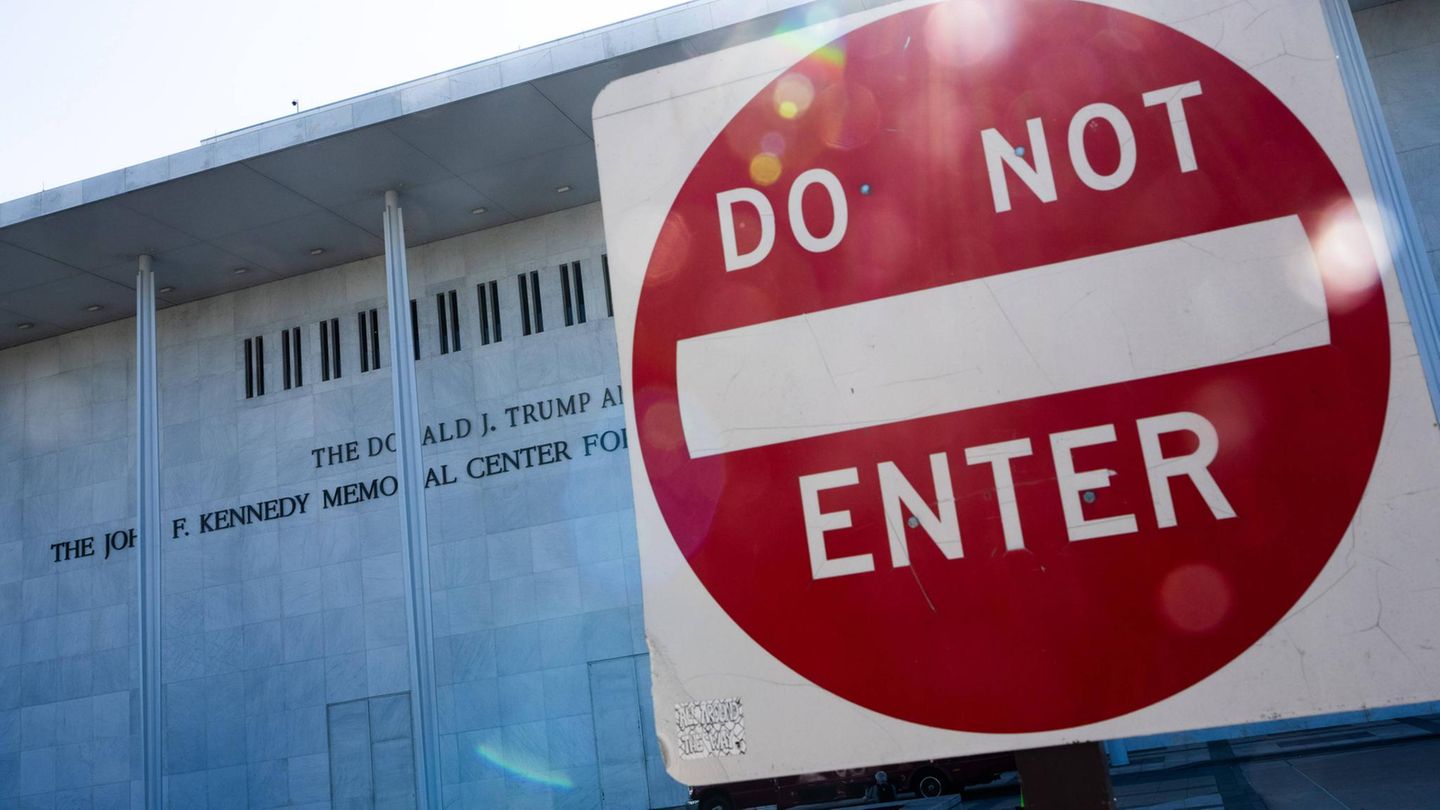 Urteil gegen US-Präsident: Richter stoppt neuen Namen des Kennedy Centers – prompt schmollt Trump