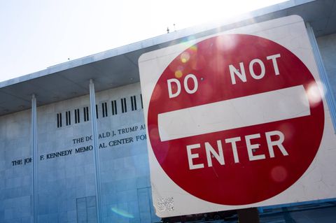 Der Name Donald Trump dürfte wohl nun wieder vom Kennedy Center entfernt werden