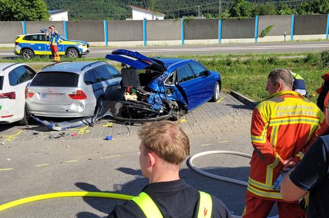 Grund für den Unfall war sehr wahrscheinlich ein medizinischer Notfall. Foto: Ralf Biesinger/dpa