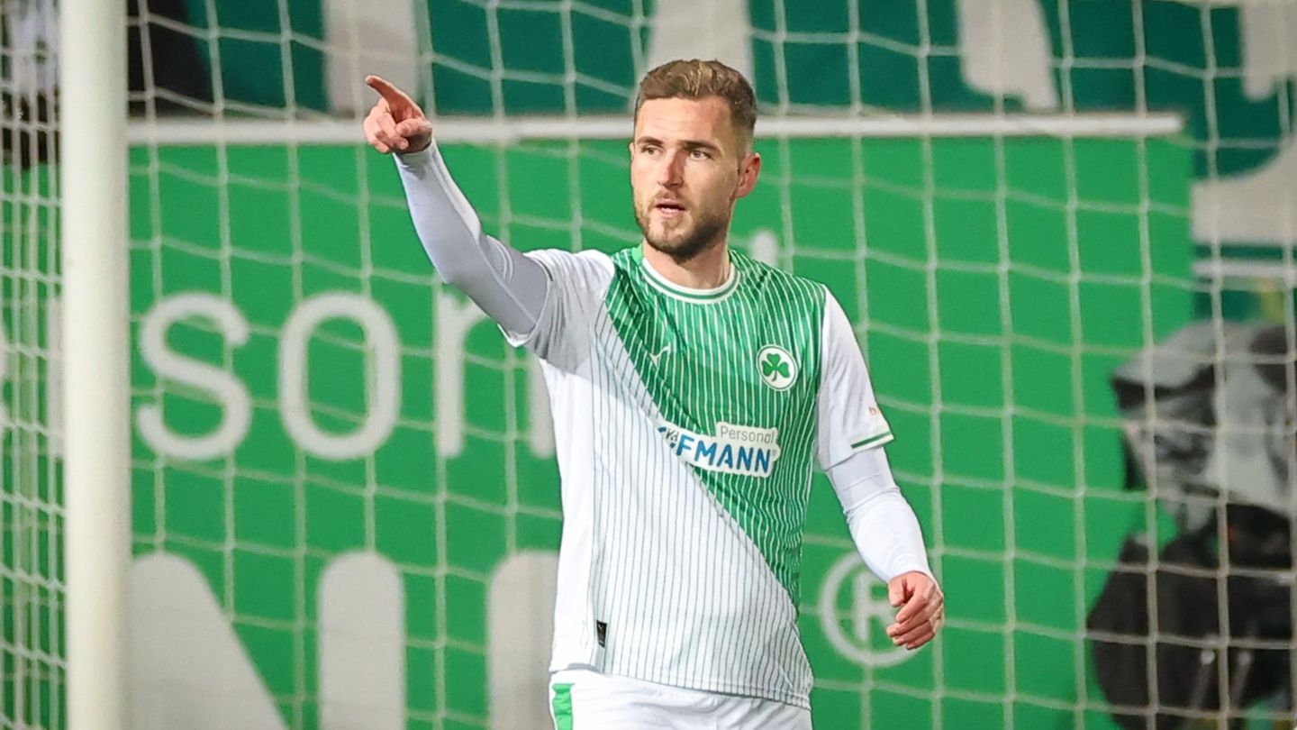 2. Fußball-Bundesliga: Vertrag um ein Jahr verlängert: Srbeny bleibt in Fürth