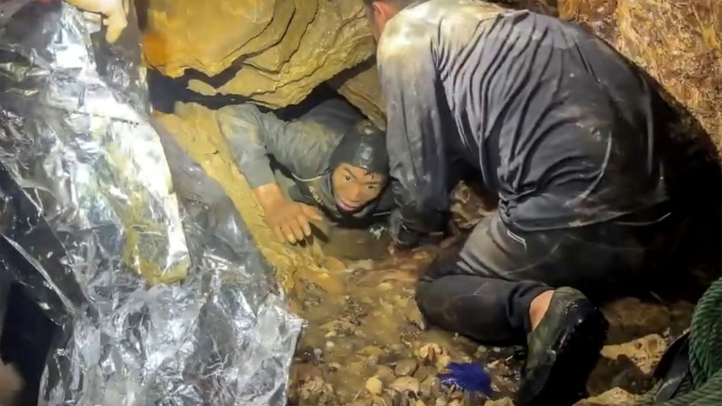 Nach zehn Tagen: Vier weitere Männer aus überschwemmter Höhle in Laos gerettet