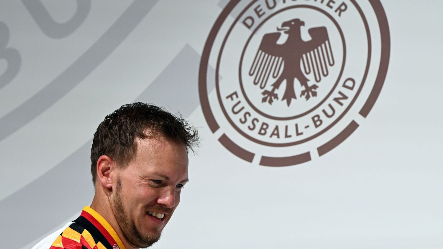 Julian Nagelsmann hofft, dass sein Team schnell den Rhythmus findet. Foto: Federico Gambarini/dpa