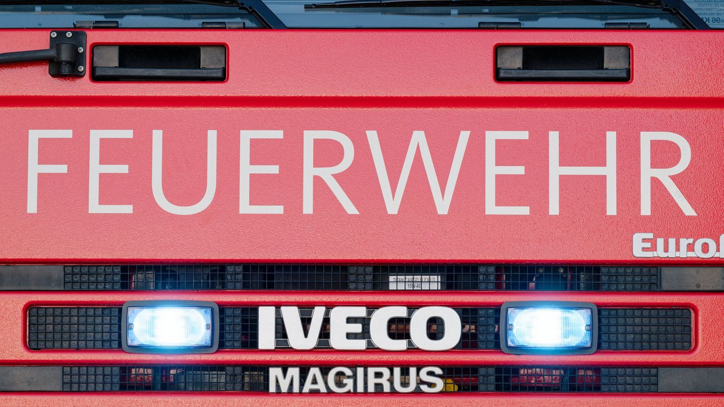 Brand im Mehrfamilienhaus: Wohnungsbrand: Zwei Verletzte bei Einsatz in Tönisvorst