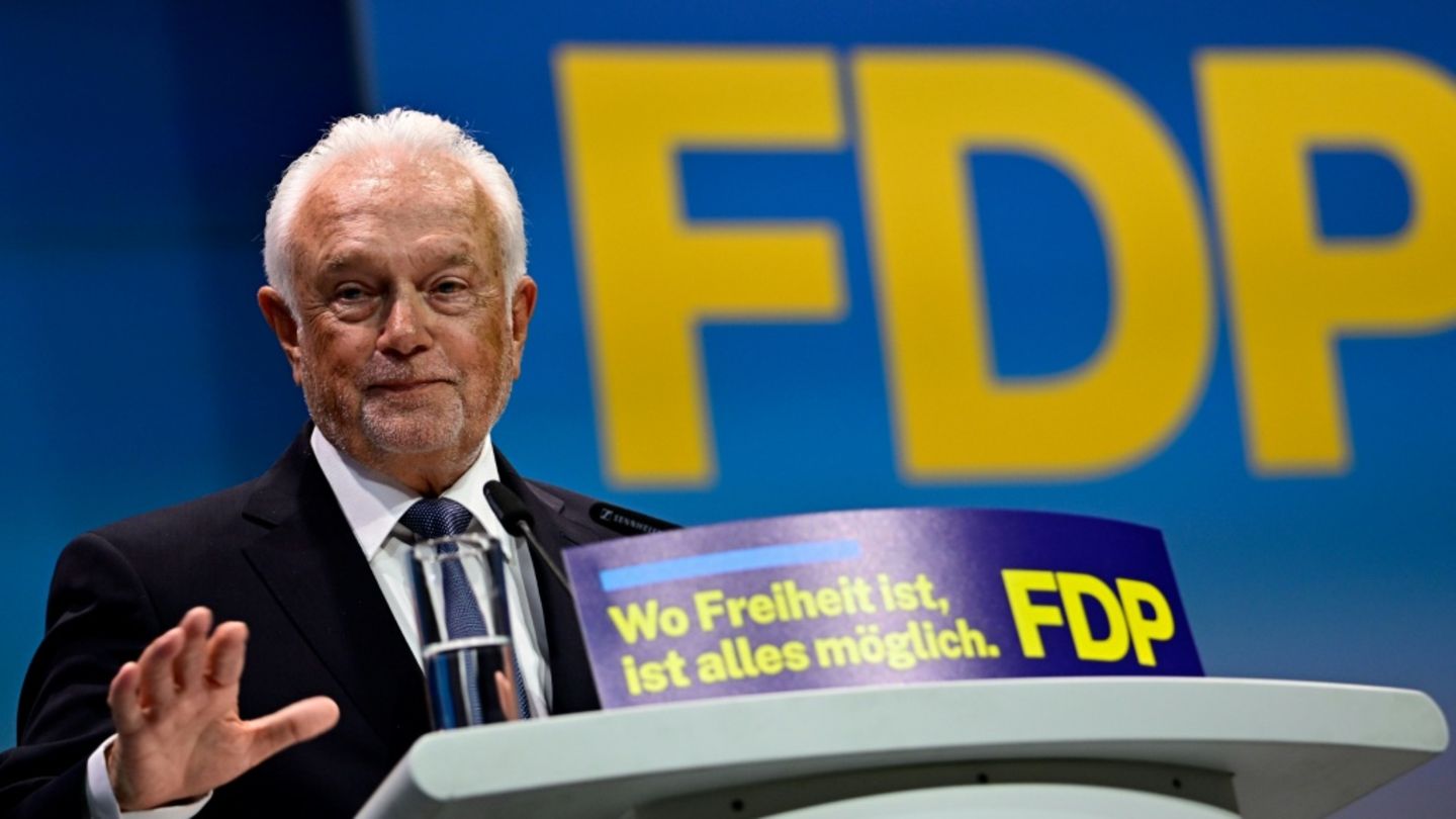 Kubicki in Kampfabstimmung gegen Strack-Zimmermann zum FDP-Chef gewählt
