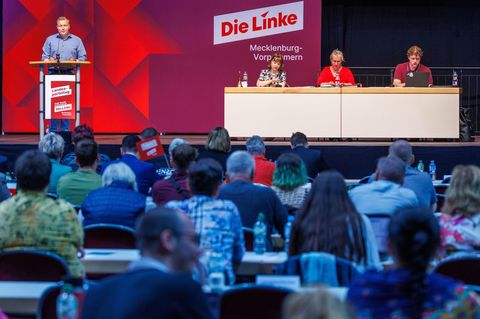 Landeschef Hennis Herbst wirbt für Geschlossenheit vor der Landtagswahl. Foto: Jens Büttner/dpa