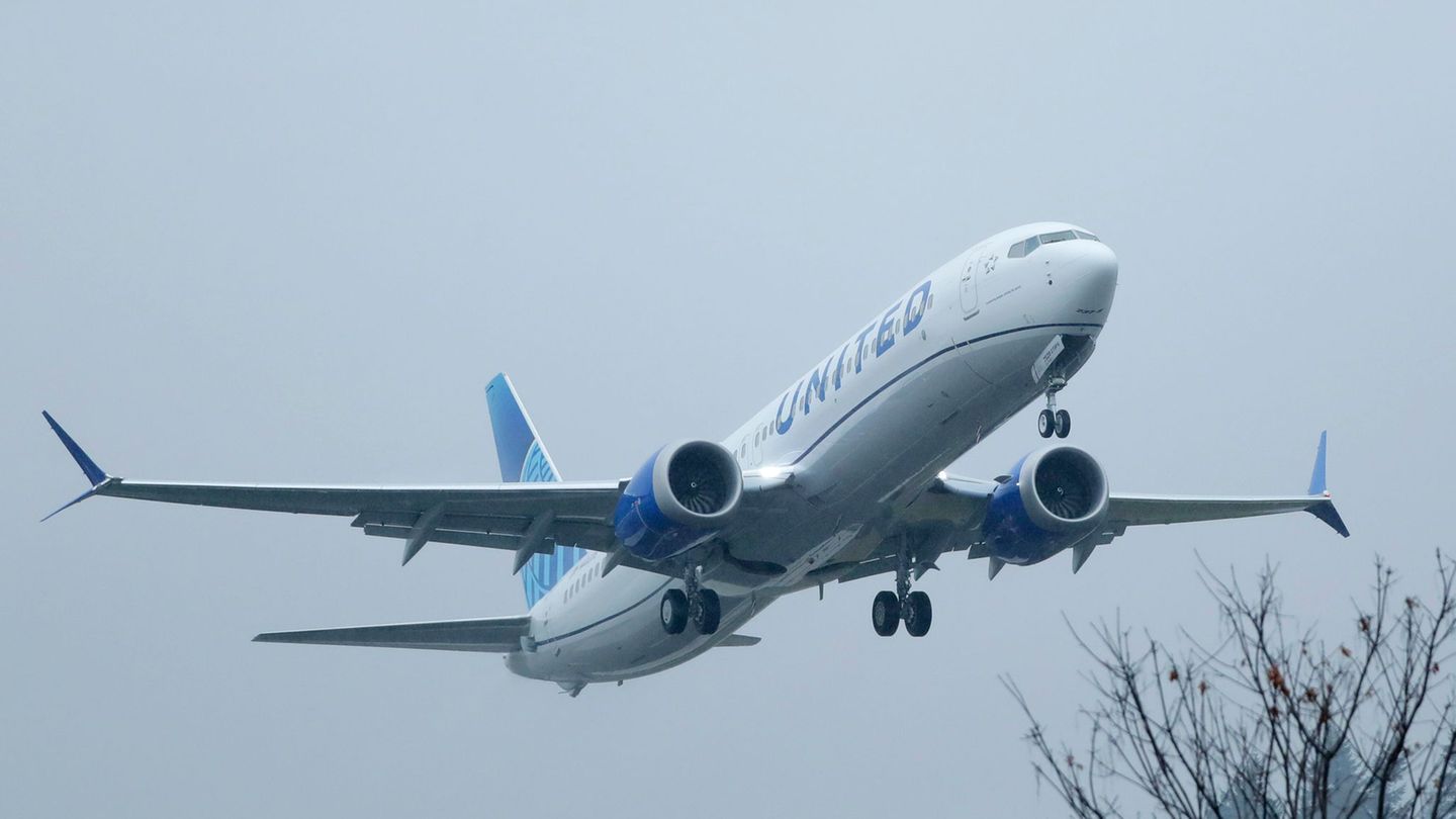 Vorfall an Bord: „Renitenter Passagier“: US-Flugzeug muss zwischenlanden