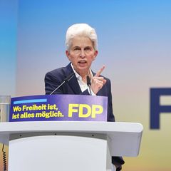 FDP-Politikerin Marie-Agnes Strack-Zimmermann bei ihrer Rede auf dem Parteitag