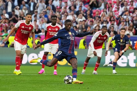 Ousmane Dembele sorgt für den Ausgleich. Foto: Andreea Alexandru/AP/dpa