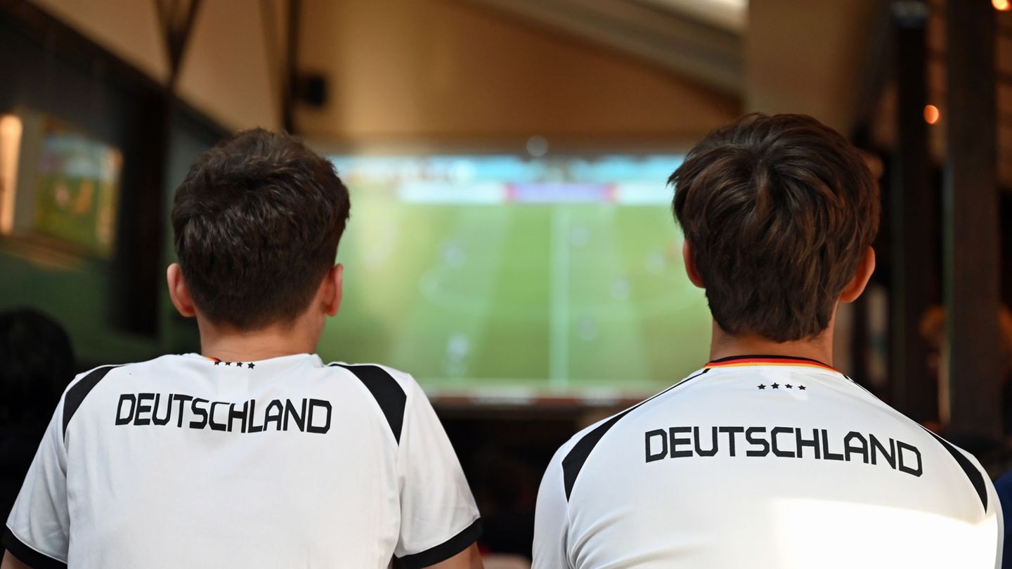 Dehoga: Die Vorfreude auf die WM überwiegt bei den hessischen Gastronomen. (Symbolbild) Foto: Lena Lachnit/dpa
