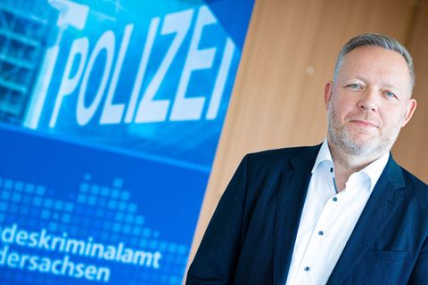 Registriert weniger Fälle von Abzocke im Internet: LKA-Präsident Thorsten Massinger. (Archivbild) Foto: Moritz Frankenberg/dpa