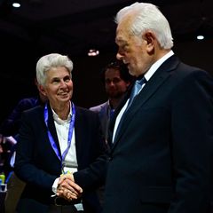 Agnes Strack-Zimmermann gratuliert Wolfgang Kubicki