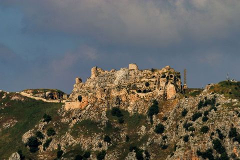 Die Kreuzritterfestung Beaufort, die israelische Soldaten eingenommen haben, liegt in der Nähe eines nordöstlichen Ausläufers de