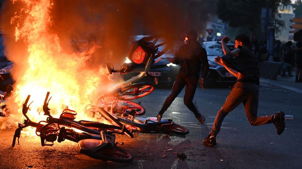 Schwere Krawalle überschatten CL-Sieg von PSG