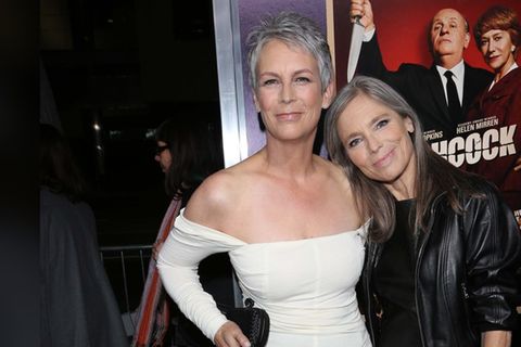 Jamie Lee Curtis (li.) und Schwester Kelly Curtis bei einer Filmpremiere 2012.