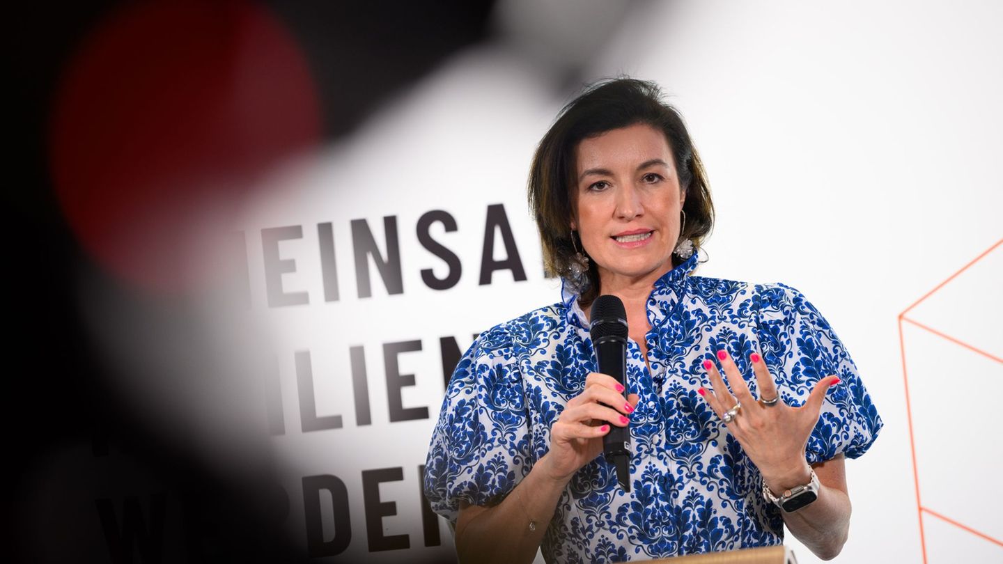 Kommt die Bafög-Reform noch oder nicht? Bundesforschungsministerin Dorothee Bär (CSU) hat jedenfalls Zweifel. (Archivfoto) Foto: