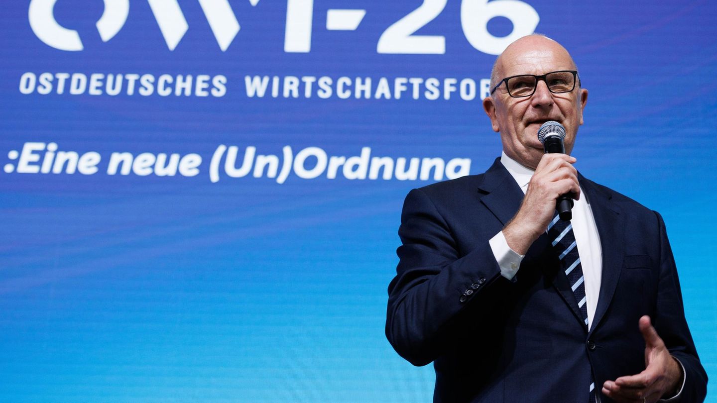 Brandenburgs Ministerpräsident Dietmar Woidke (SPD) dringt auf zügige Reformen, um die Wirtschaft anzukurbeln. Foto: Carsten Koa