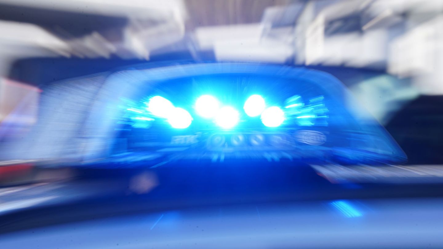Bei dem Unfall kamen zwei Menschen ums Leben. (Symbolbild) Foto: Marcus Brandt/dpa