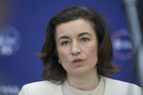 Ministerin Bär