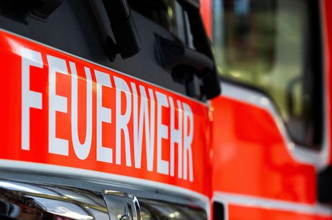 Die Front eines Wagens der Feuerwehr (Symbolbild für Notfall in Bochum)