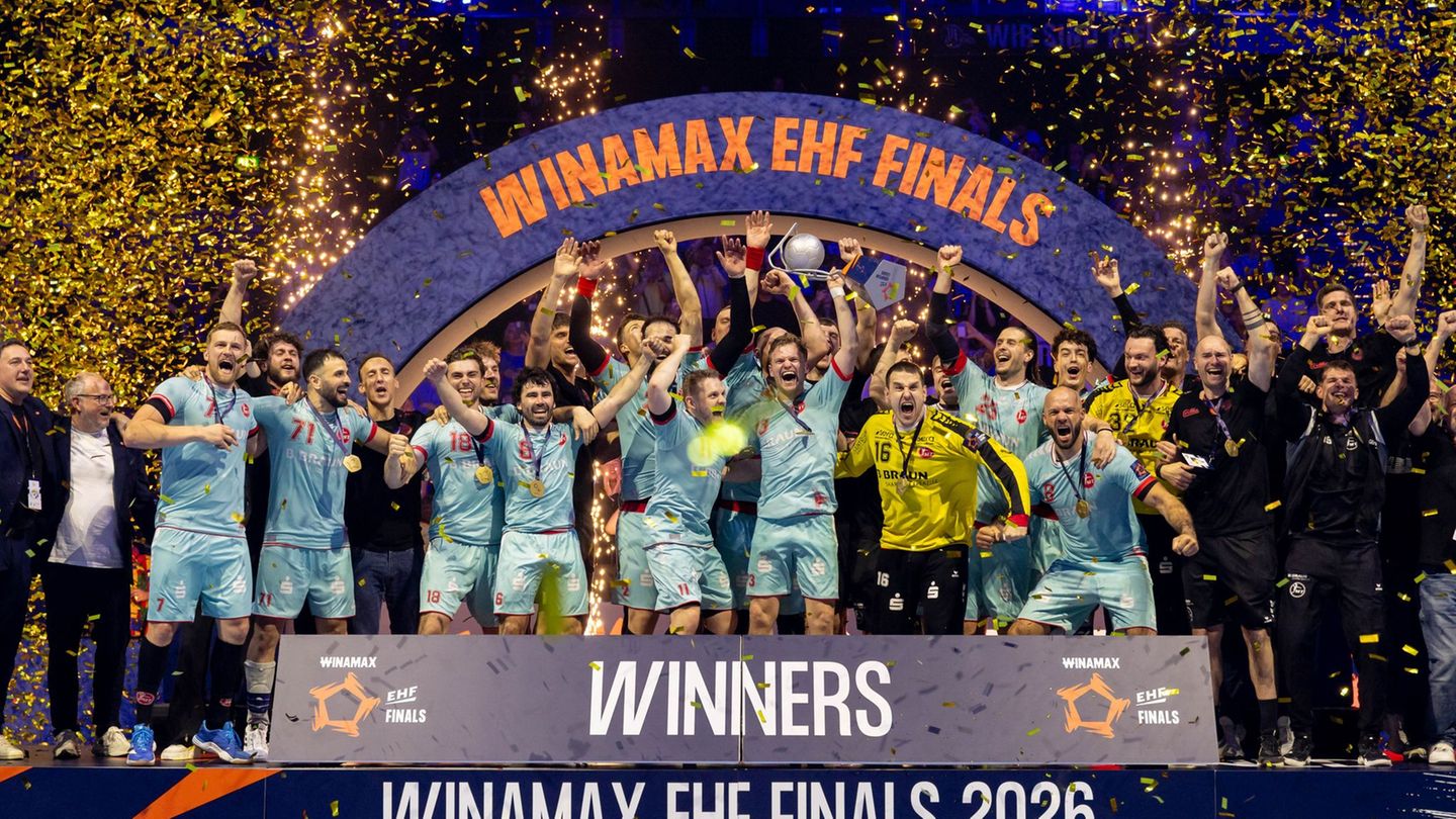Die MT Melsungen feiert den Titel in der European League. Foto: Philipp Szyza/dpa
