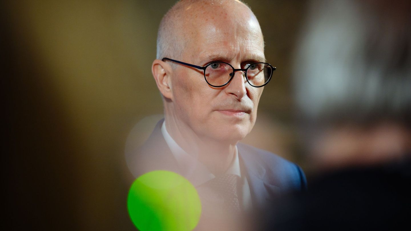 Musste das Olympia-Scheitern eingestehen: Hamburgs Erster Bürgermeister Peter Tschentscher. Foto: Gregor Fischer/dpa