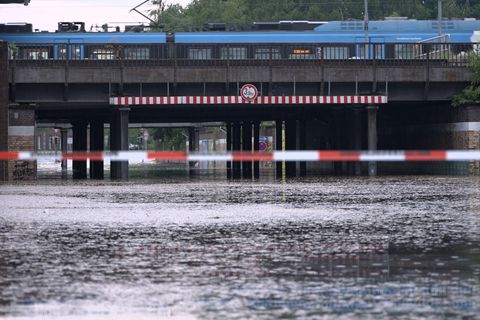 Auch in der Region Rheine kam es zu Einschränkungen im Bahnverkehr. Foto: -/tv7news/dpa