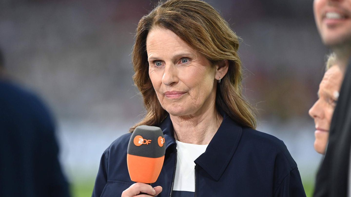 Katrin Müller-Hohenstein beim DFB-Länderspiel gegen Finnland